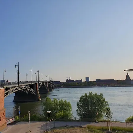 Zentrales, Charmantes Direkt An Der Universitaetsklinik Mainz